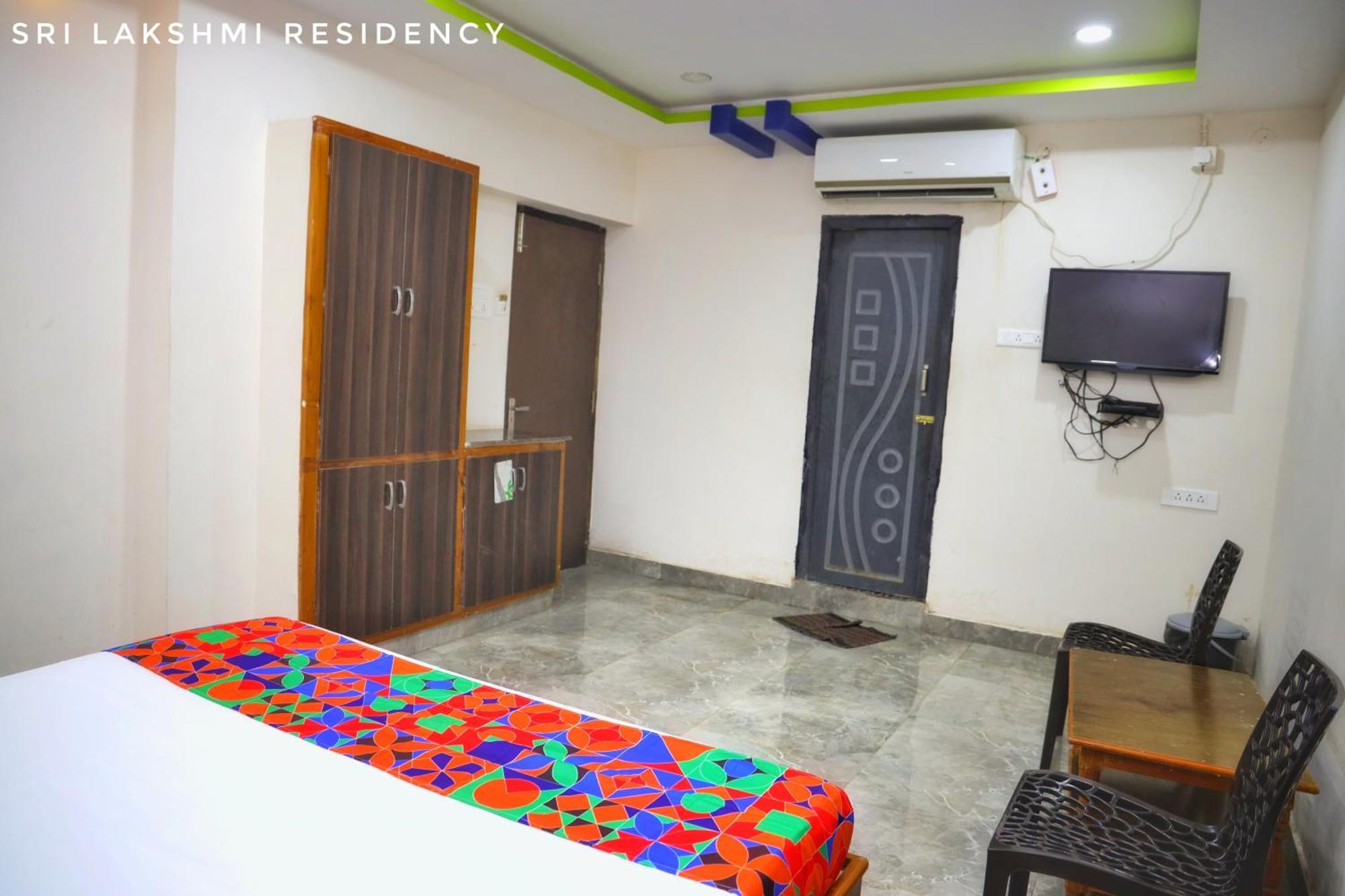 Sri Lakshmi Residency 호텔 티루파티 외부 사진