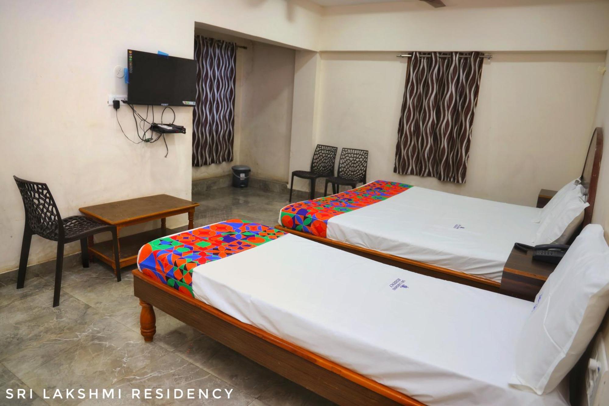Sri Lakshmi Residency 호텔 티루파티 외부 사진
