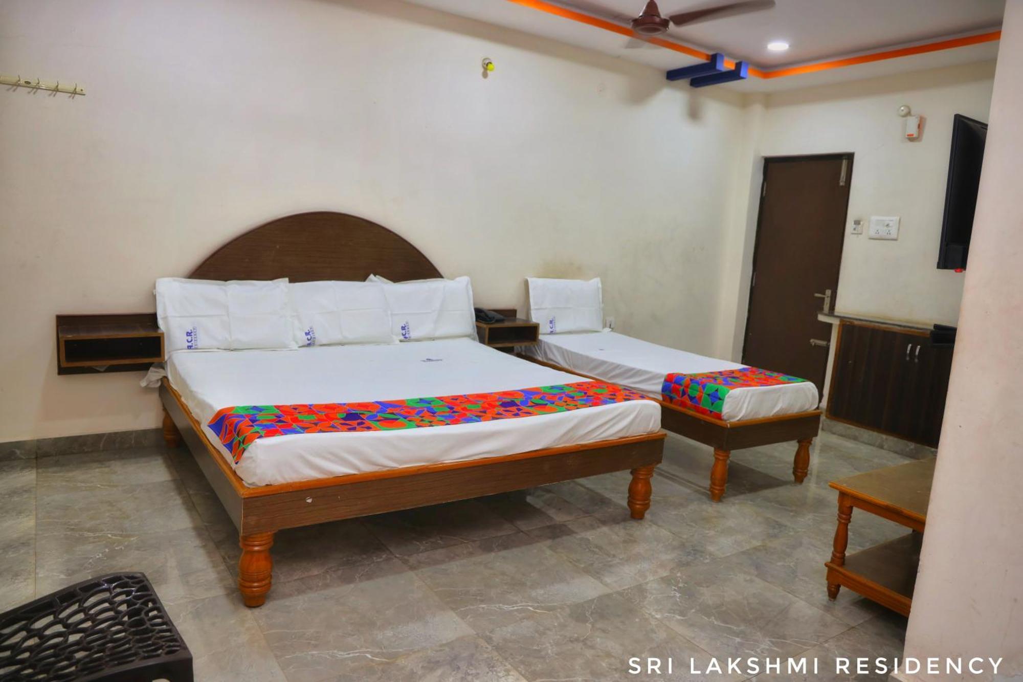 Sri Lakshmi Residency 호텔 티루파티 외부 사진