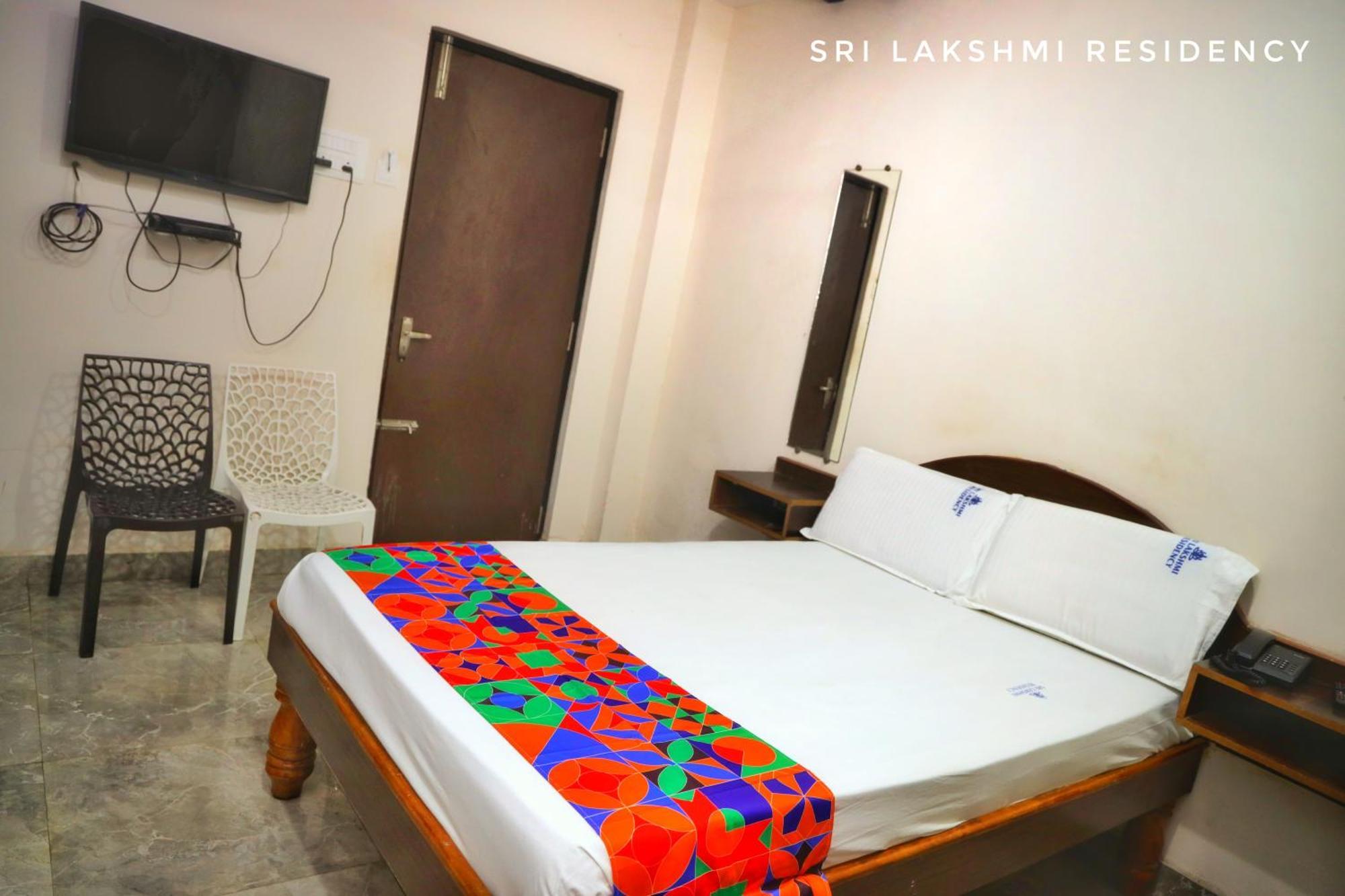Sri Lakshmi Residency 호텔 티루파티 외부 사진