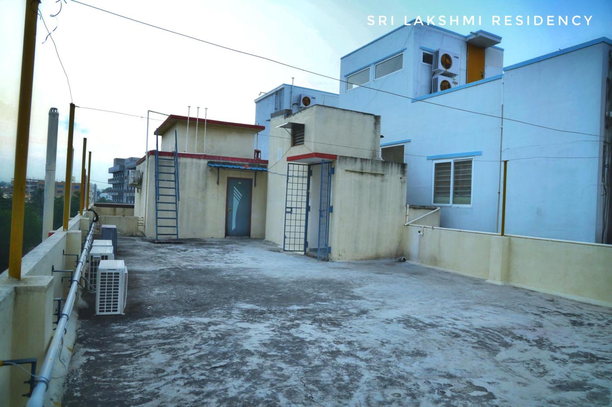 Sri Lakshmi Residency 호텔 티루파티 외부 사진